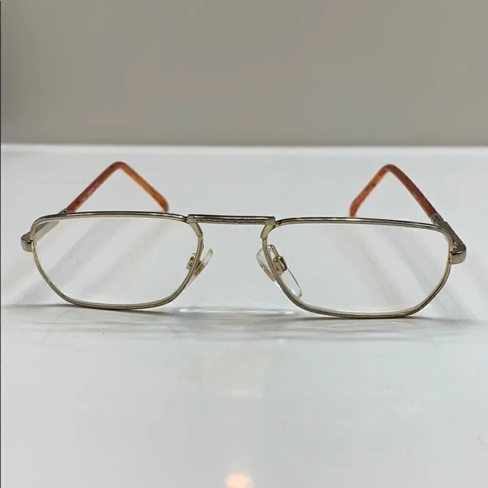 🌷Liz Claiborne Gold Eyeglass Frame Vintage 🌷